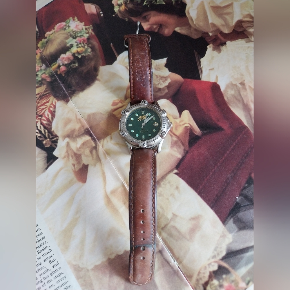 Watch Collection with Vibrant Colors - Picture 10 of 15